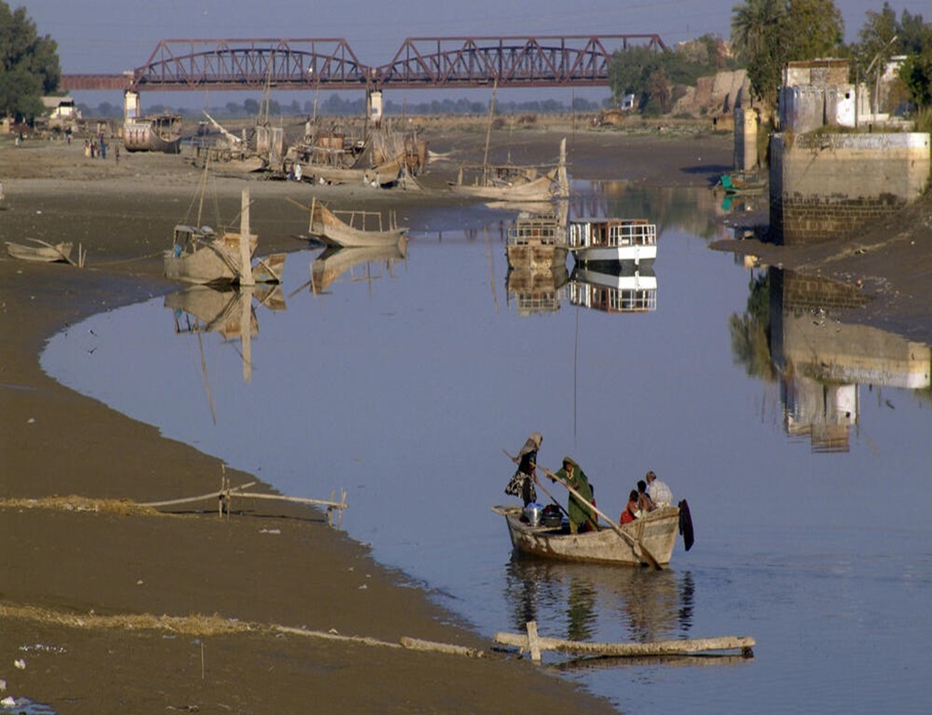 Indus river, Sukkur, Province of Sind, Pakistan.