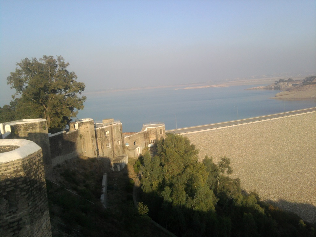 Mangla_Fort,_Mangla_Dam